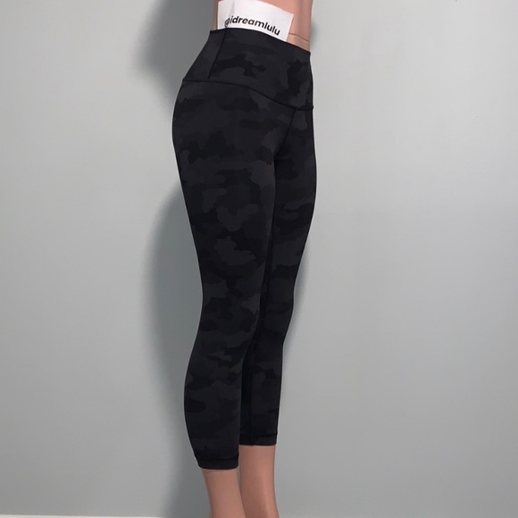 🌿NWT Lululemon Wunder Under HR Crop 23” - Picture 2 of 7